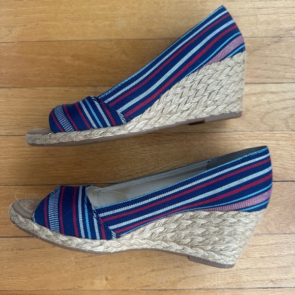 NIB Lucky Brand Kareena Wedges in Classic Combo Hilary Stripe size 7 - Picture 5 of 6
